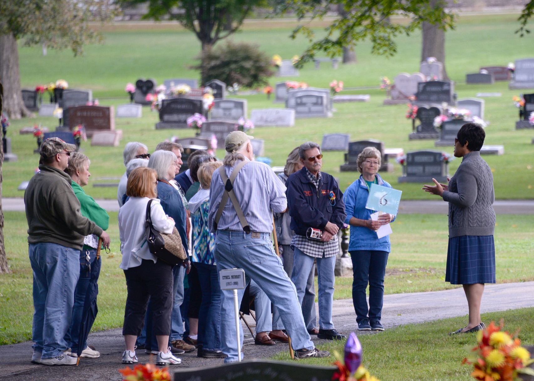 100319-blm-lif-cemeterywalk2016